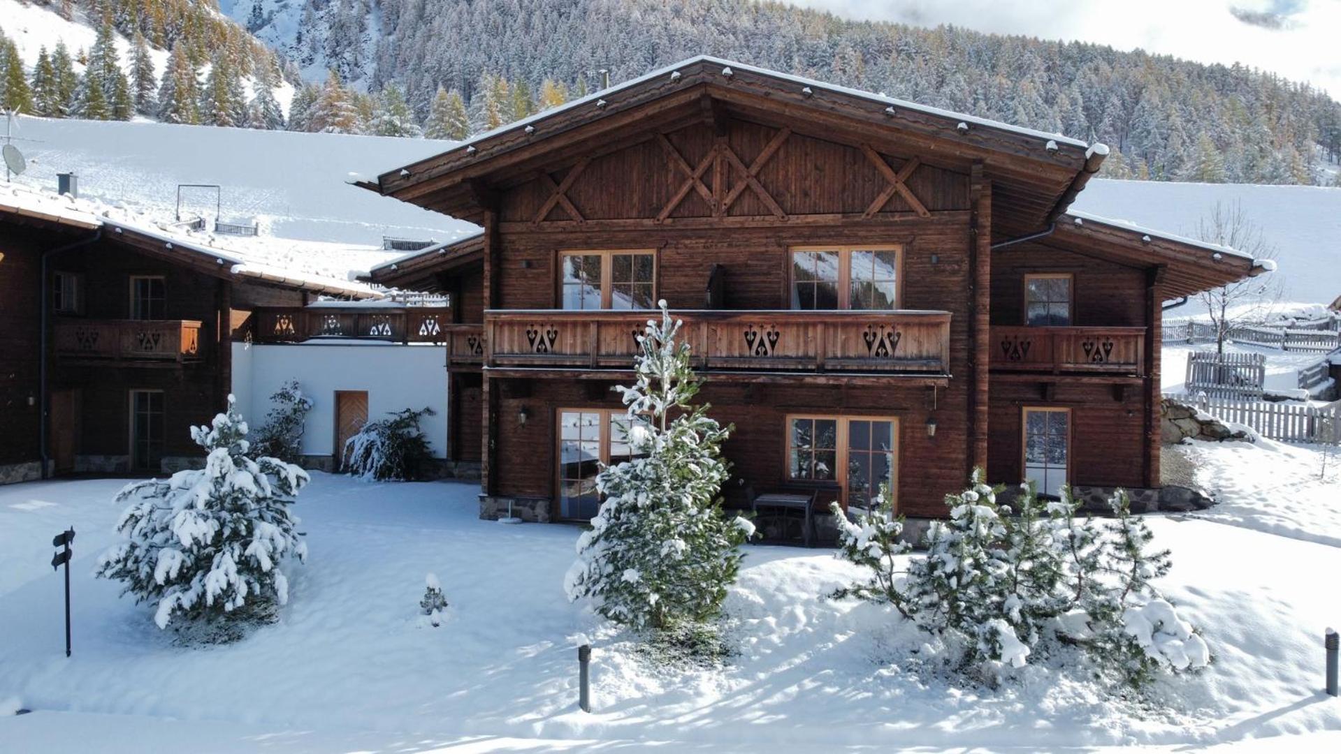 Hotel & Chalets Edelweiss Madonna  Eksteriør bilde