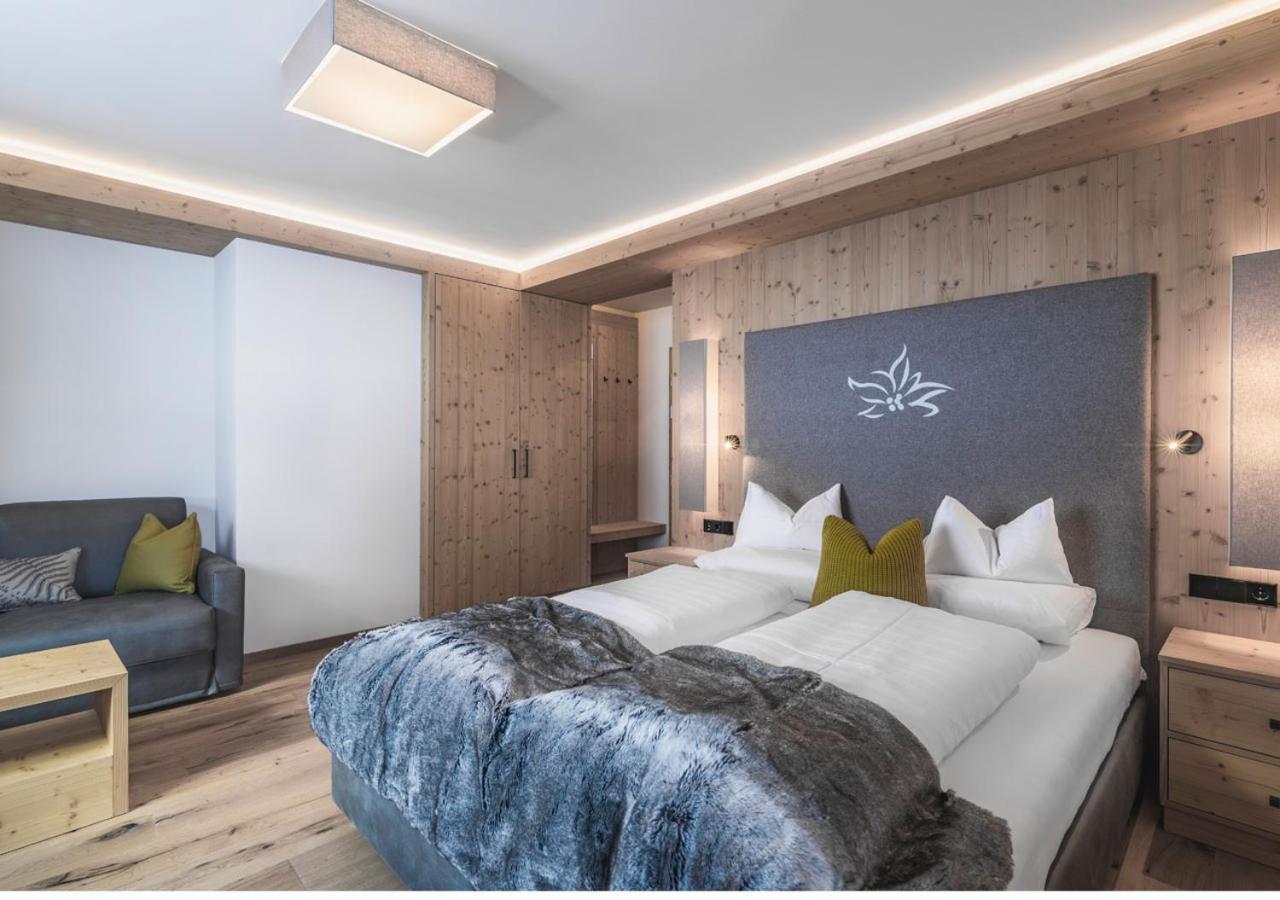 Hotel & Chalets Edelweiss Madonna  Eksteriør bilde